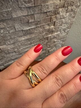 Fashion Jewelry Gold Crossover Ring